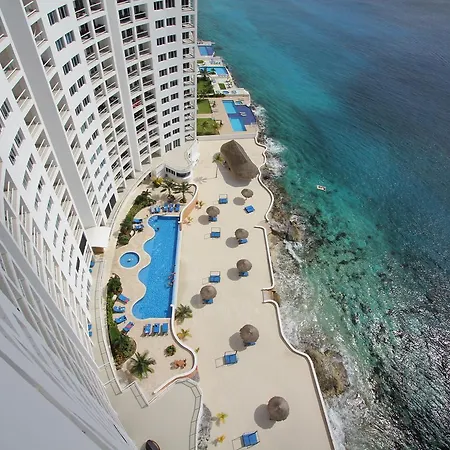 Peninsula Grand Condos By Rentals Your Way